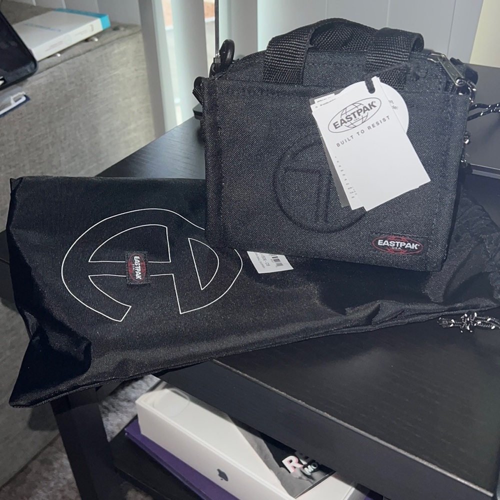 Telfar(Eastpak)small bag